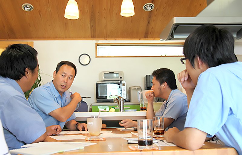 神奈川建築職人会の打ち合わせ風景